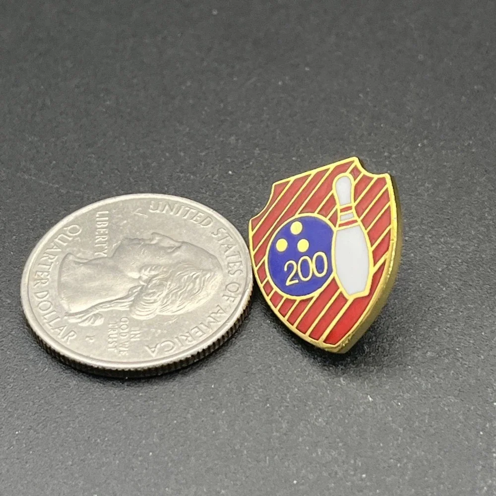 Bowling 200 Award Shield Crest Lapel‎ Hat Pin